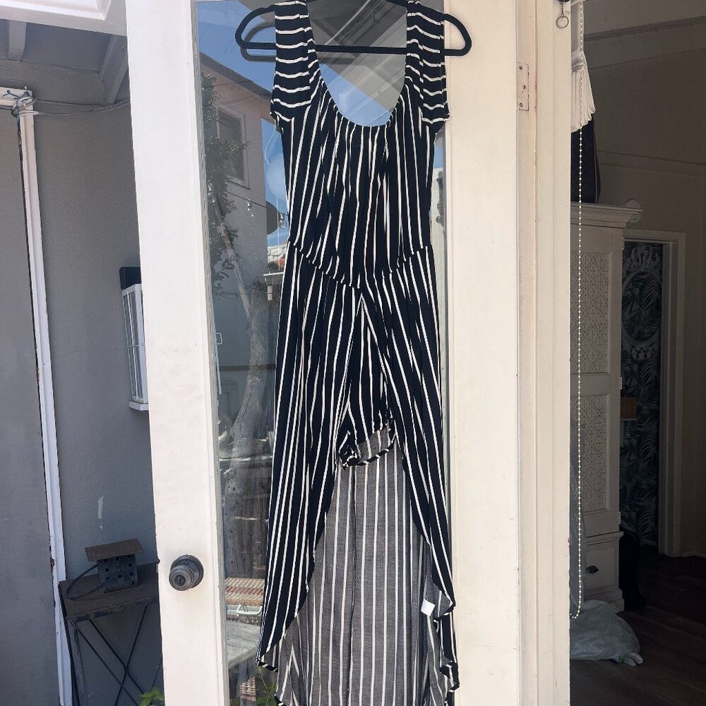 Asymmetrical high/low jumper with shorts